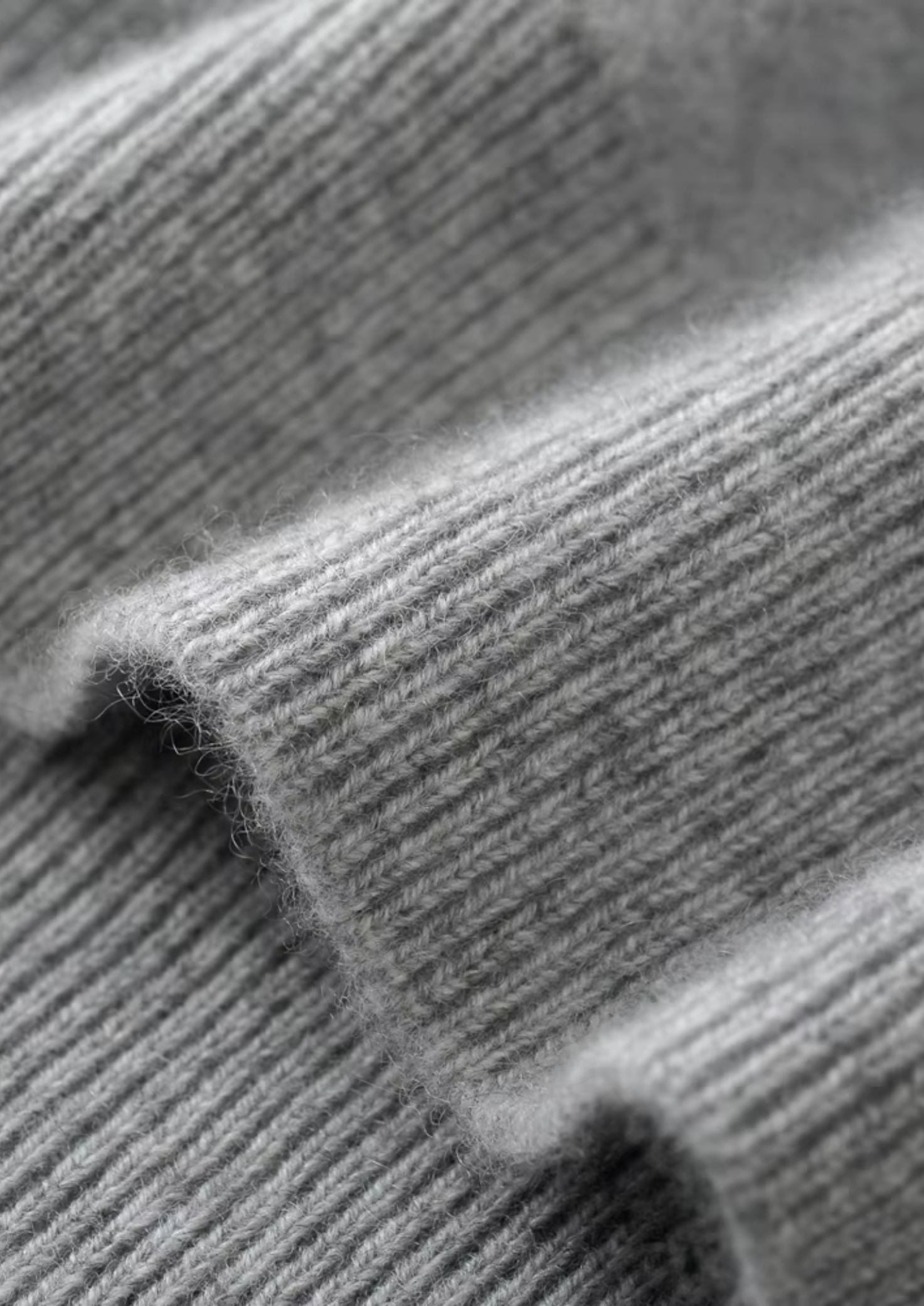 CARDIGAN EN LAINE LYON À COL EN V