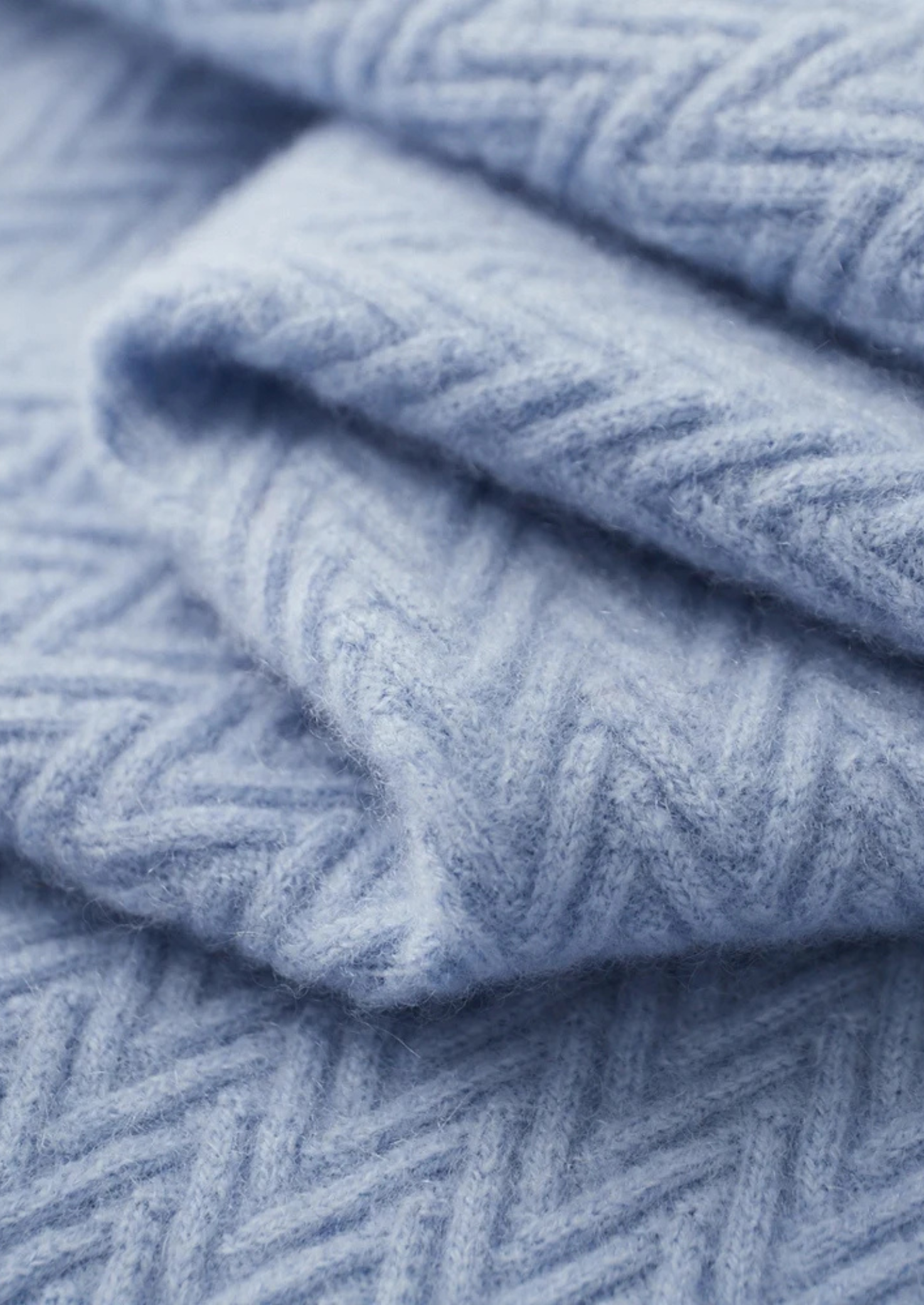 PULL EN CACHEMIRE 100 % À BOUTONS EN ZIGZAG