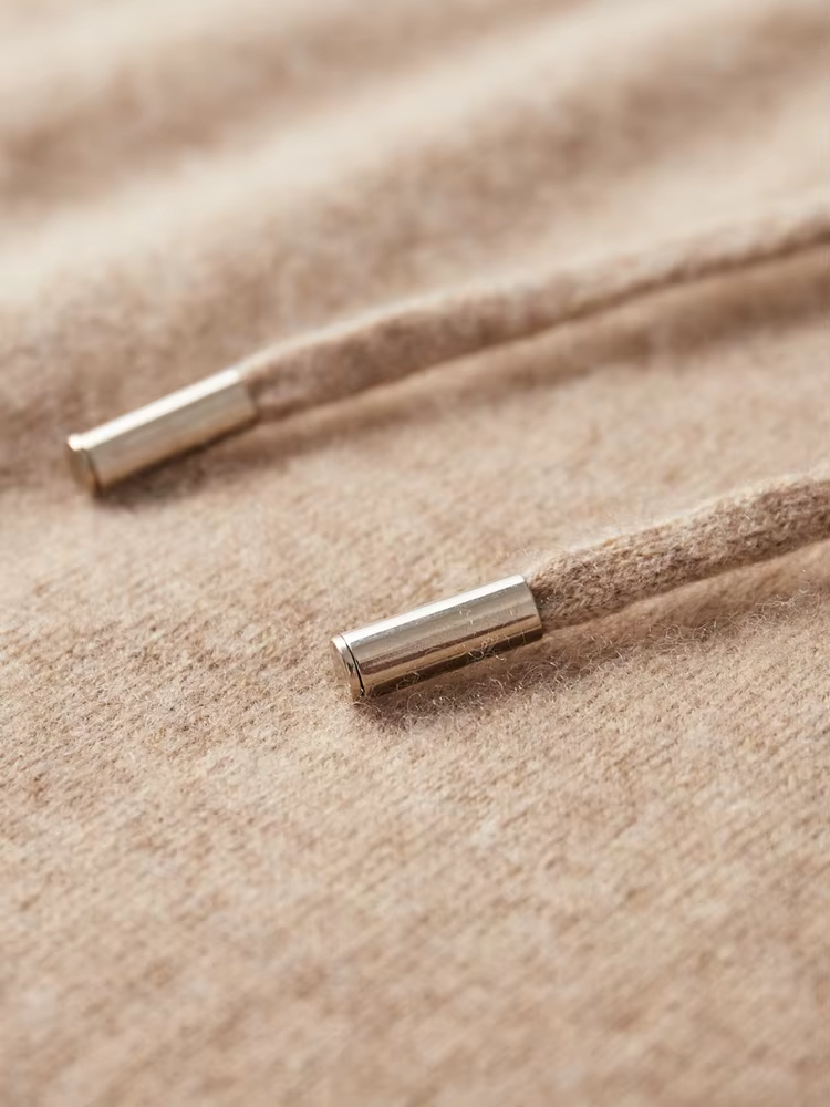 PULL À CAPUCHE 100 % CACHEMIRE