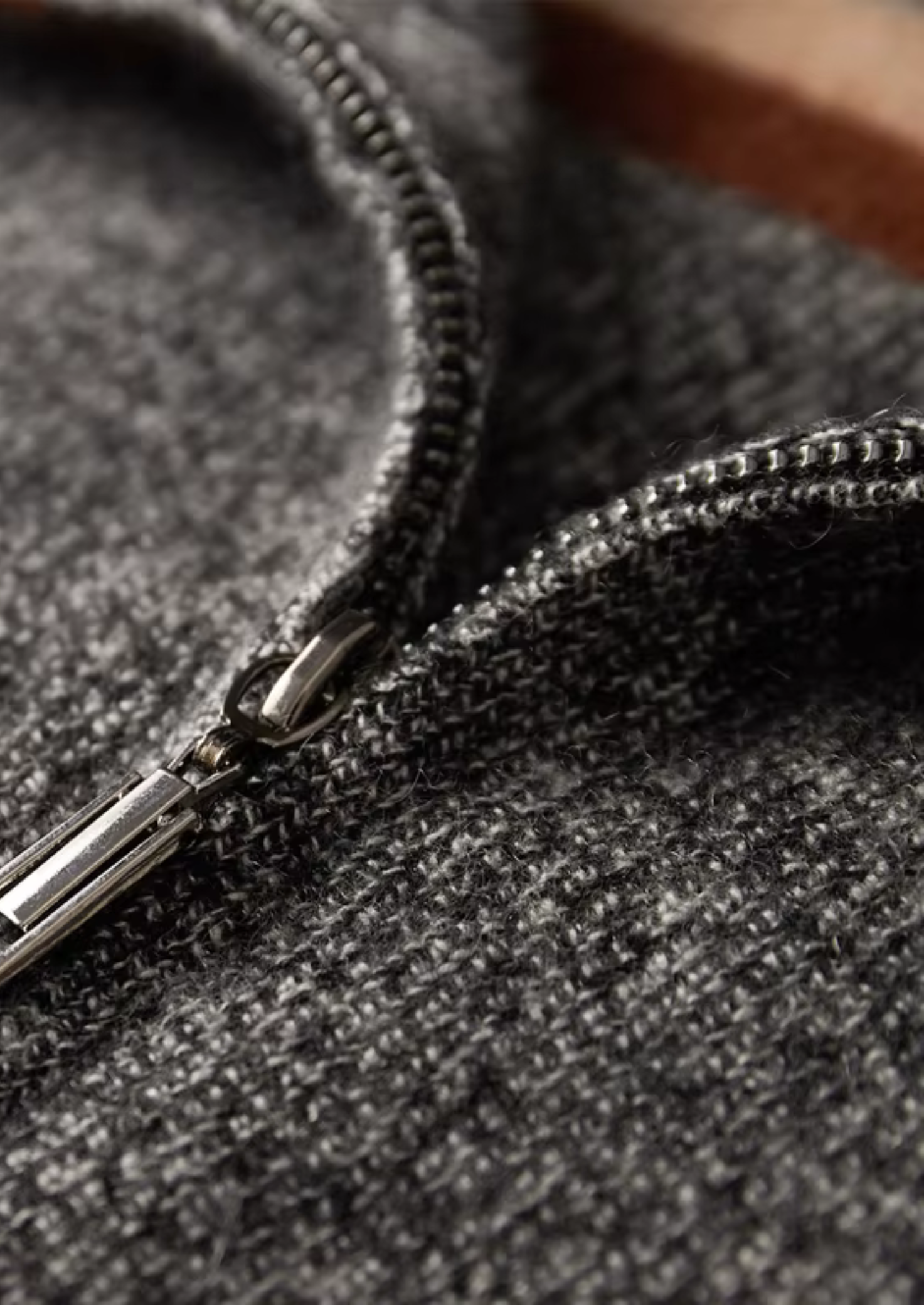 CARDIGAN À RAYURES EN 100 % CACHEMIRE AVEC FERMETURE ÉCLAIR